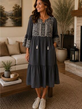 Johnny Was Embroidered Gray Midi Dress size small